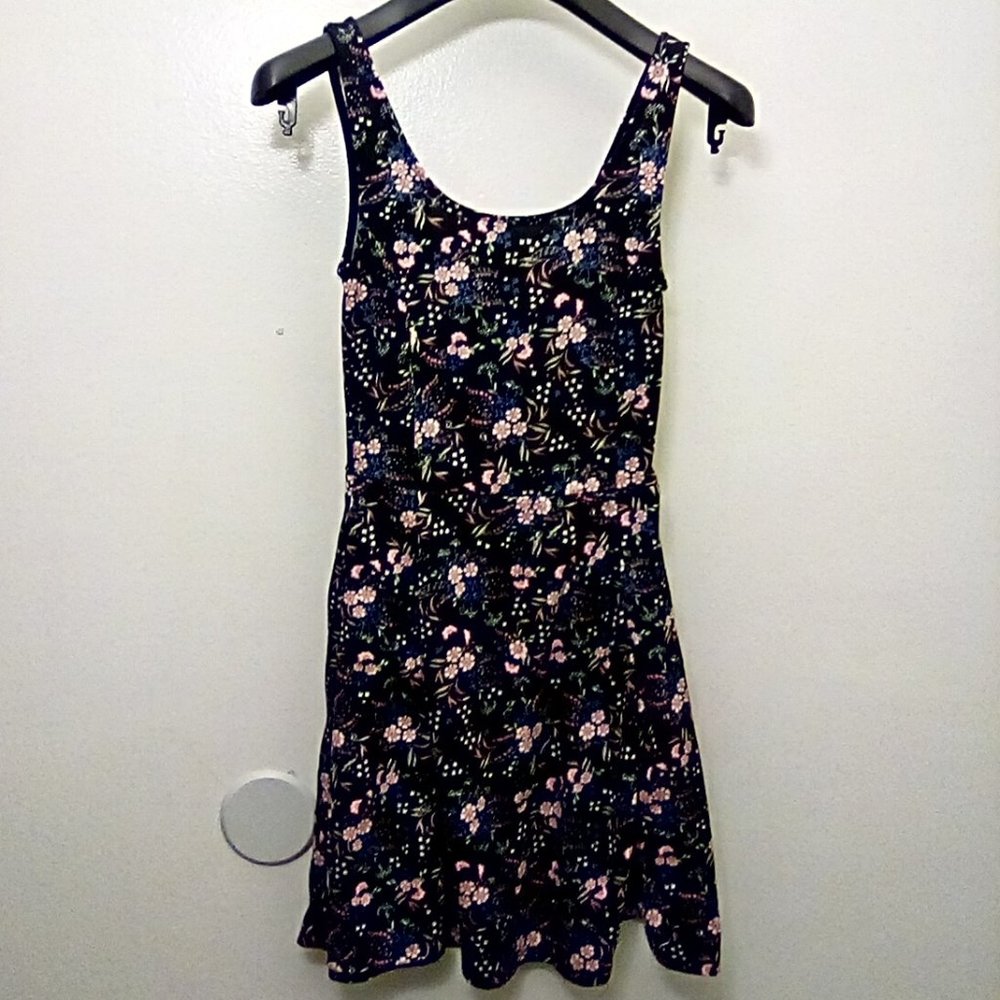 H&M Divided Floral Dress